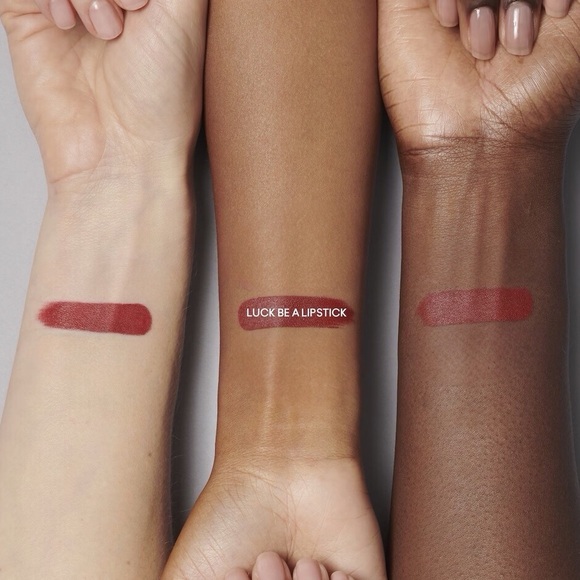 BNIB MAC Cosmetics Luxe Luck Limited Edition Matte Lipstick - Luck Be A Lipstick - Picture 4 of 5